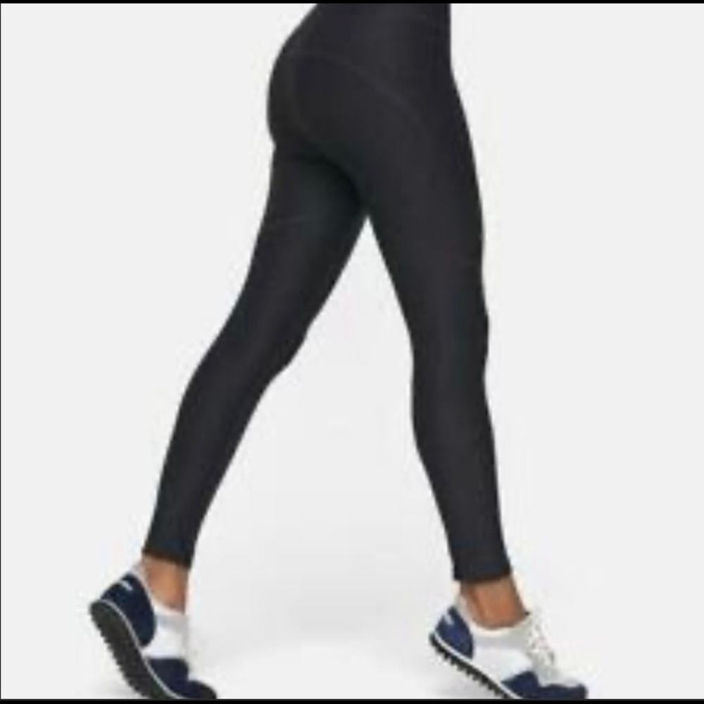 Outdoor Voices leggings size M